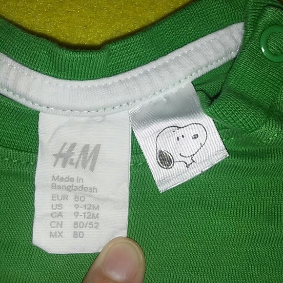 🚫SOLD🚫 H&M Snoopy Shirt - Picture 2 of 4